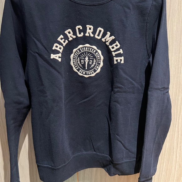 Sweter - Picture 2 of 3